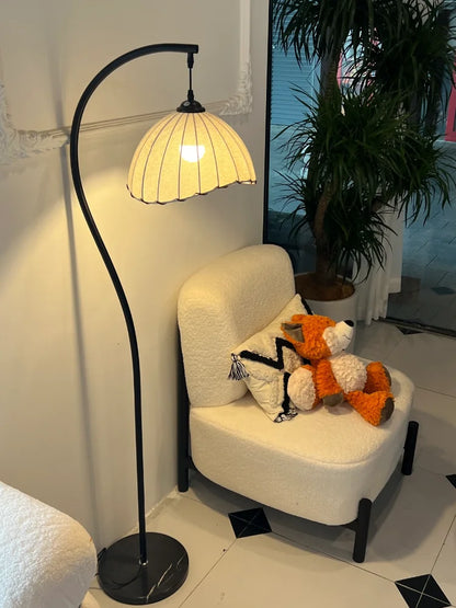 Retro Style Floor Lamp LED Standing Light Vintage Antique Corner Lamp Living Room Sofa Side Bedroom Bedside Reading Lamp Modern Rustic Industrial Home Decor Indoor Lighting Decorative Standing Fixture Hotel Cafe Wholesale