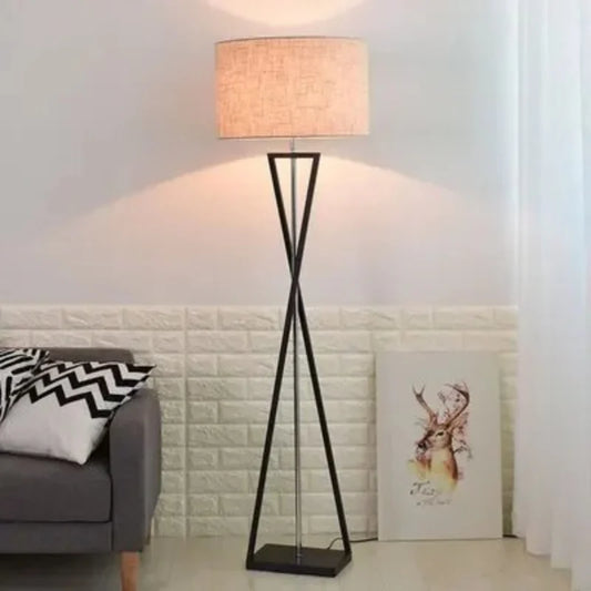 Modern LED Iron Floor Lamp Creative Standing Lamp Minimalist Living Room Bedroom Reading Light Night Lamp Contemporary Home Decor Indoor Lighting Luxury Designer Floor Light Office Corner Standing Fixture Hotel Villa Wholesale