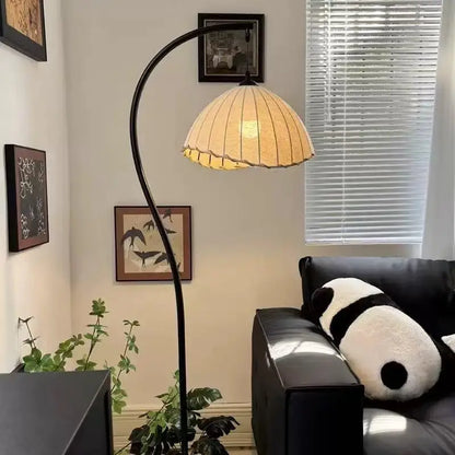 Retro Style Floor Lamp LED Standing Light Vintage Antique Corner Lamp Living Room Sofa Side Bedroom Bedside Reading Lamp Modern Rustic Industrial Home Decor Indoor Lighting Decorative Standing Fixture Hotel Cafe Wholesale
